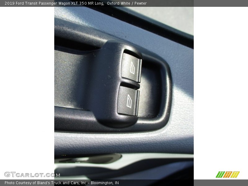 Oxford White / Pewter 2019 Ford Transit Passenger Wagon XLT 350 MR Long