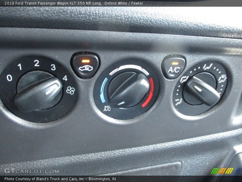 Oxford White / Pewter 2019 Ford Transit Passenger Wagon XLT 350 MR Long