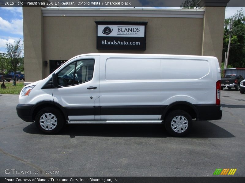 Oxford White / Charcoal black 2019 Ford Transit Van 250 LR Regular