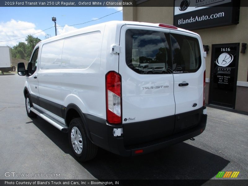 Oxford White / Charcoal black 2019 Ford Transit Van 250 LR Regular