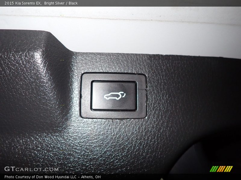 Bright Silver / Black 2015 Kia Sorento EX