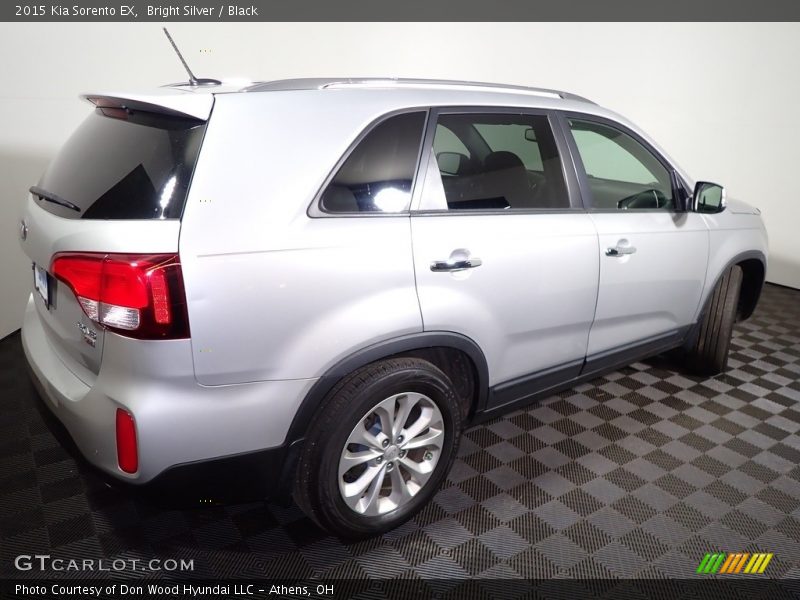 Bright Silver / Black 2015 Kia Sorento EX