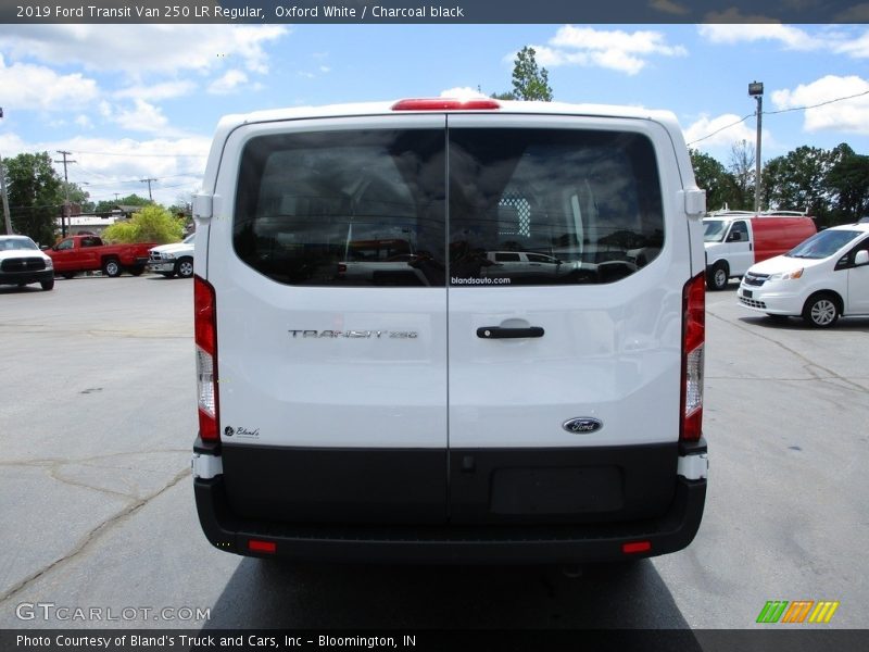 Oxford White / Charcoal black 2019 Ford Transit Van 250 LR Regular