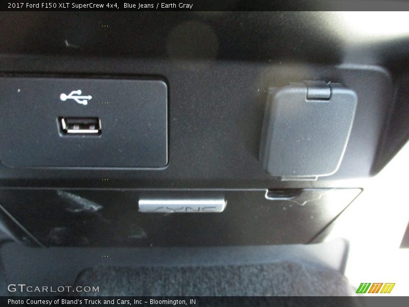 Blue Jeans / Earth Gray 2017 Ford F150 XLT SuperCrew 4x4