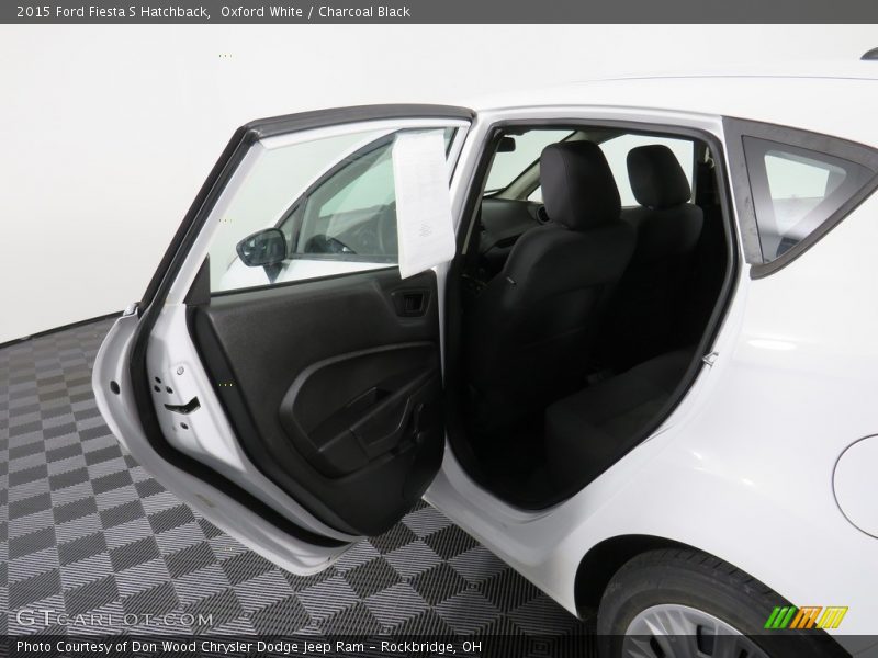 Oxford White / Charcoal Black 2015 Ford Fiesta S Hatchback