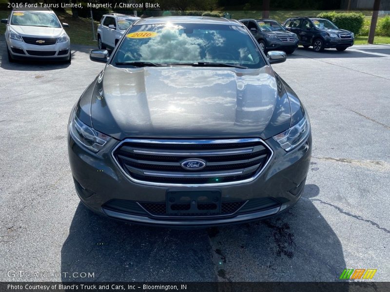 Magnetic / Charcoal Black 2016 Ford Taurus Limited