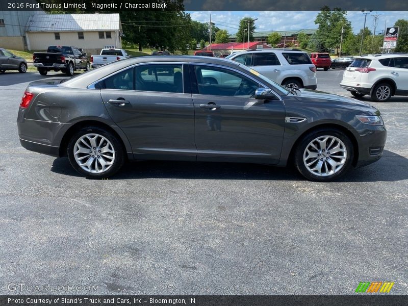 Magnetic / Charcoal Black 2016 Ford Taurus Limited