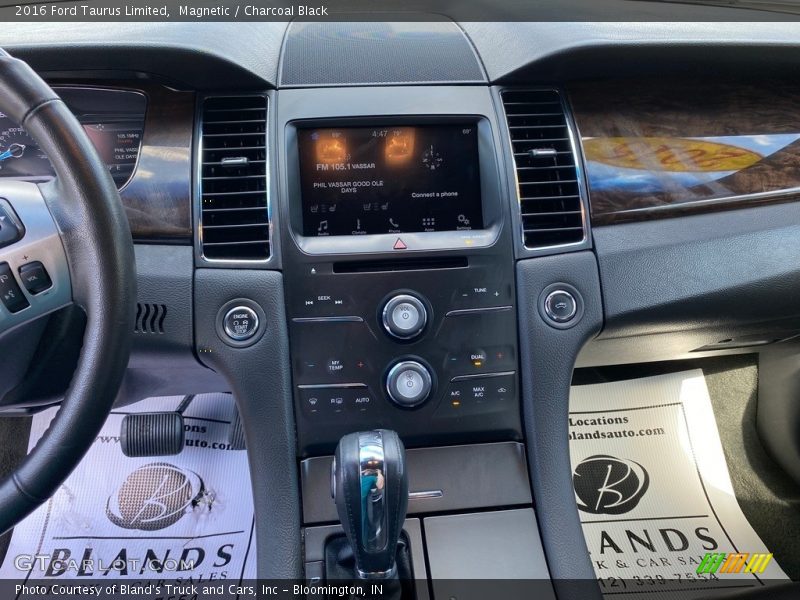 Magnetic / Charcoal Black 2016 Ford Taurus Limited