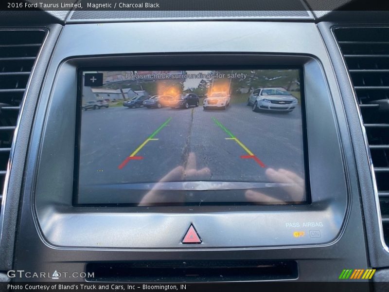 Magnetic / Charcoal Black 2016 Ford Taurus Limited