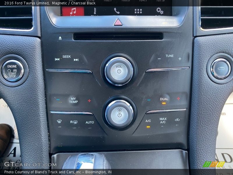 Magnetic / Charcoal Black 2016 Ford Taurus Limited