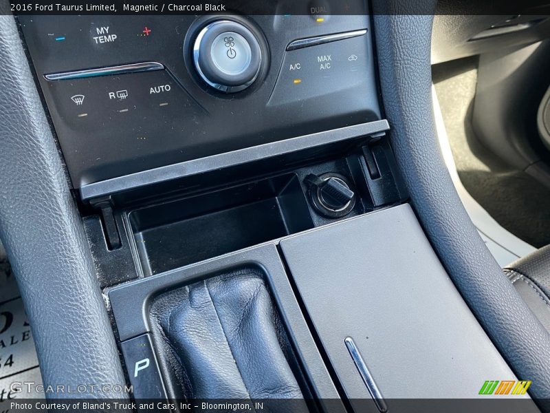 Magnetic / Charcoal Black 2016 Ford Taurus Limited