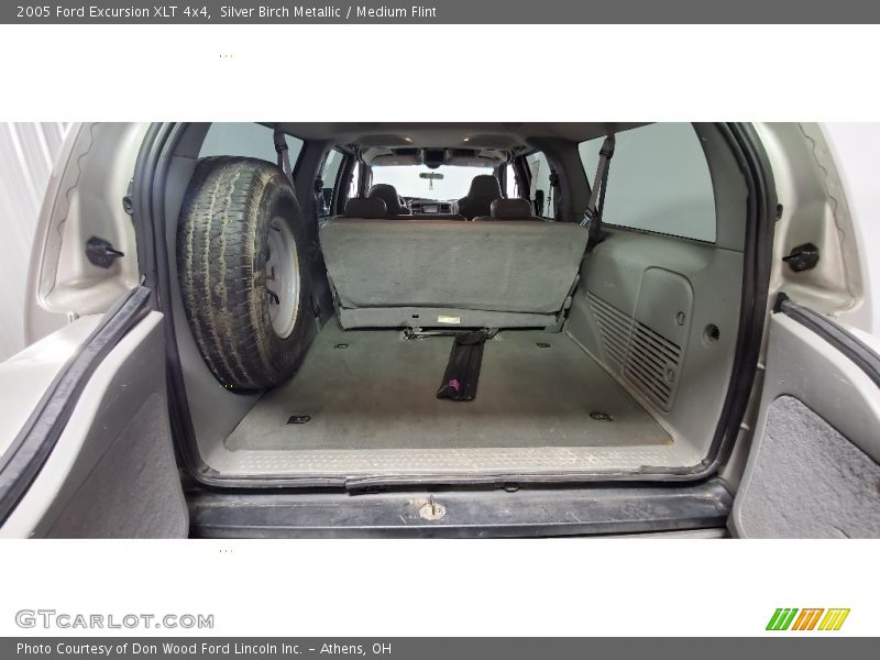 Silver Birch Metallic / Medium Flint 2005 Ford Excursion XLT 4x4
