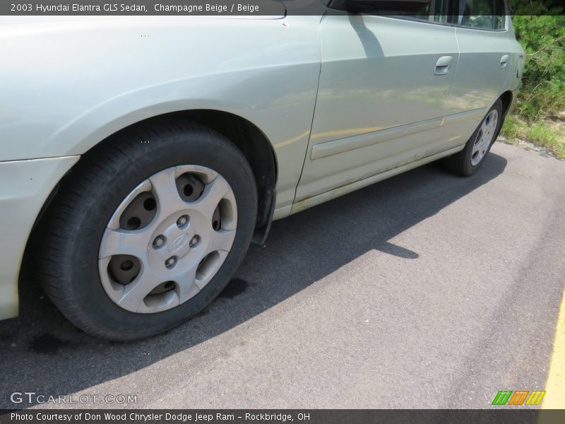 Champagne Beige / Beige 2003 Hyundai Elantra GLS Sedan