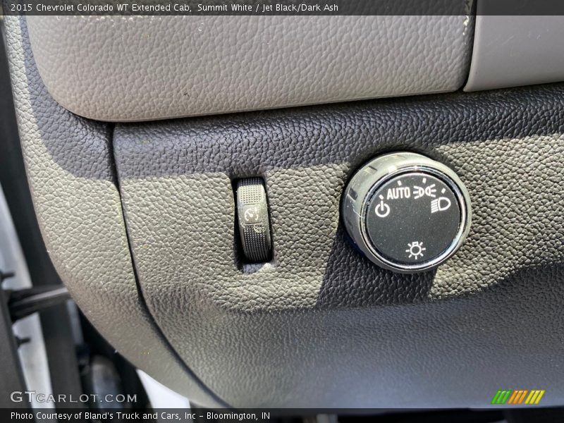 Summit White / Jet Black/Dark Ash 2015 Chevrolet Colorado WT Extended Cab