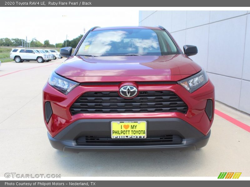 Ruby Flare Pearl / Black 2020 Toyota RAV4 LE