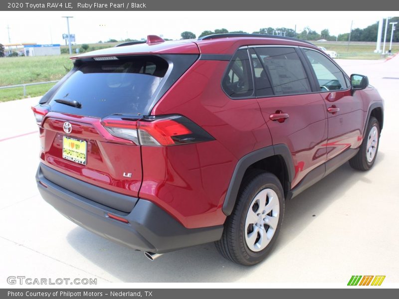 Ruby Flare Pearl / Black 2020 Toyota RAV4 LE