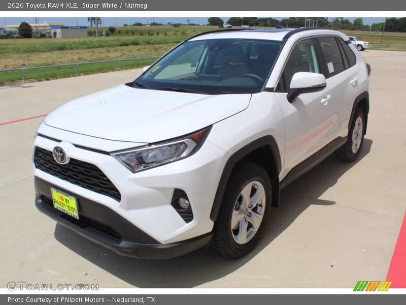 Super White / Nutmeg 2020 Toyota RAV4 XLE