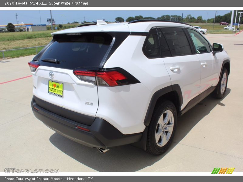 Super White / Nutmeg 2020 Toyota RAV4 XLE