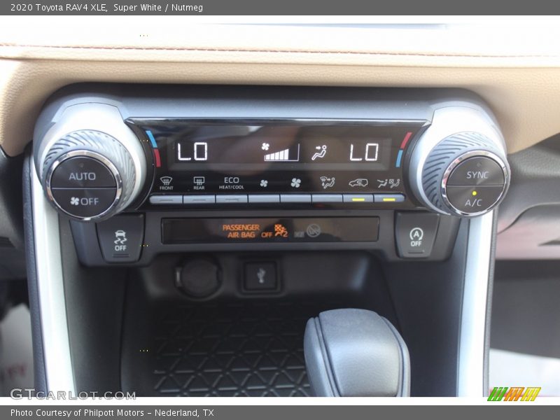 Super White / Nutmeg 2020 Toyota RAV4 XLE