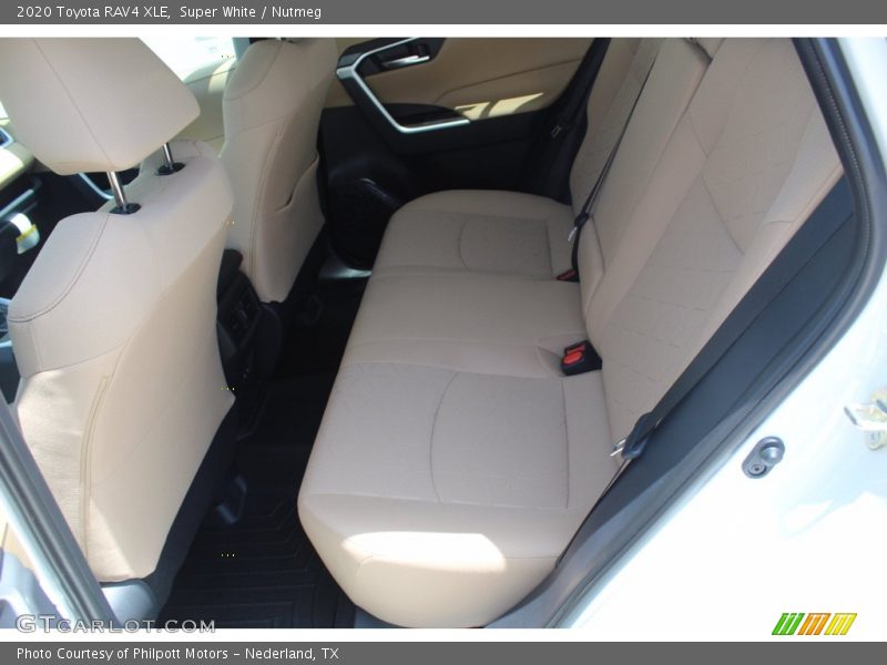 Super White / Nutmeg 2020 Toyota RAV4 XLE
