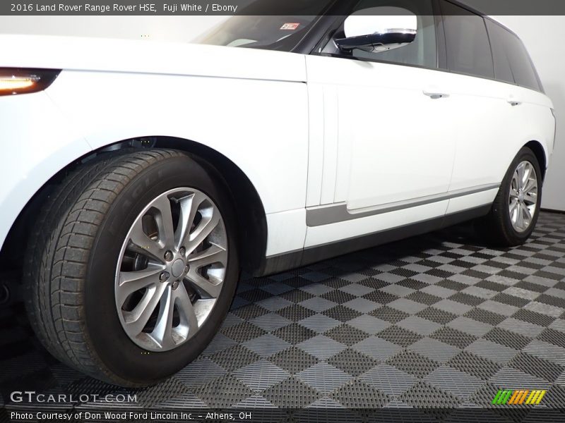 Fuji White / Ebony 2016 Land Rover Range Rover HSE