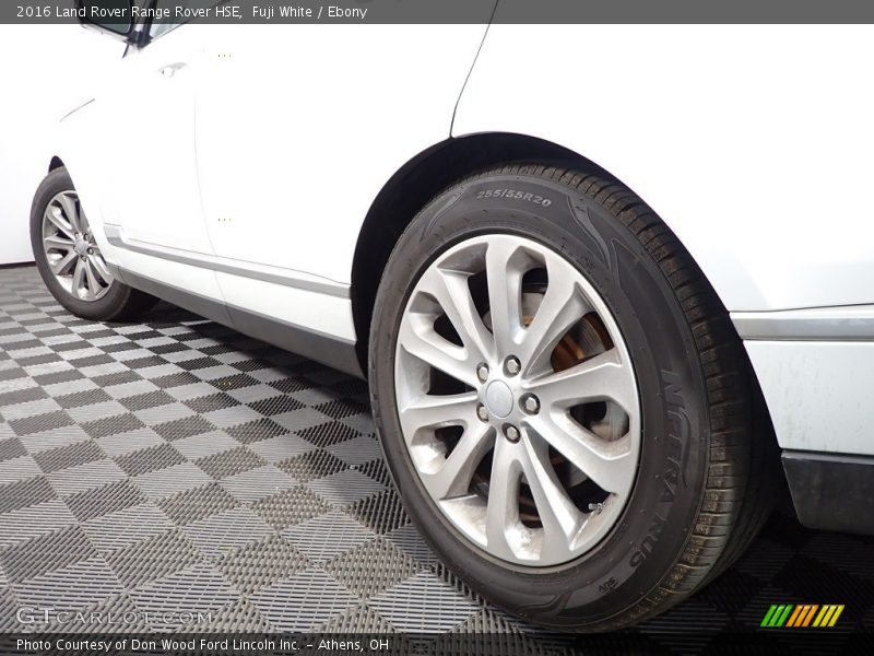 Fuji White / Ebony 2016 Land Rover Range Rover HSE