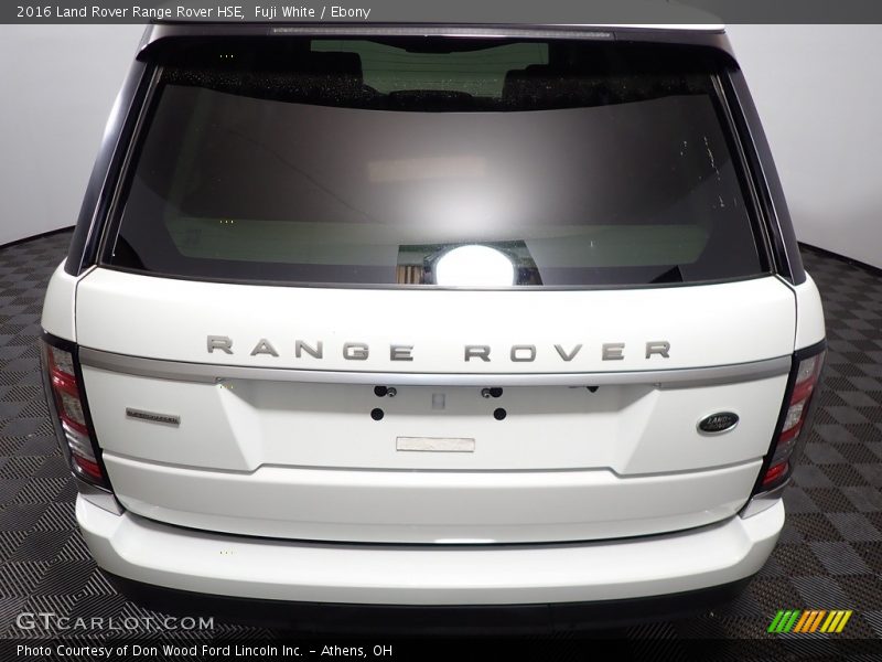 Fuji White / Ebony 2016 Land Rover Range Rover HSE