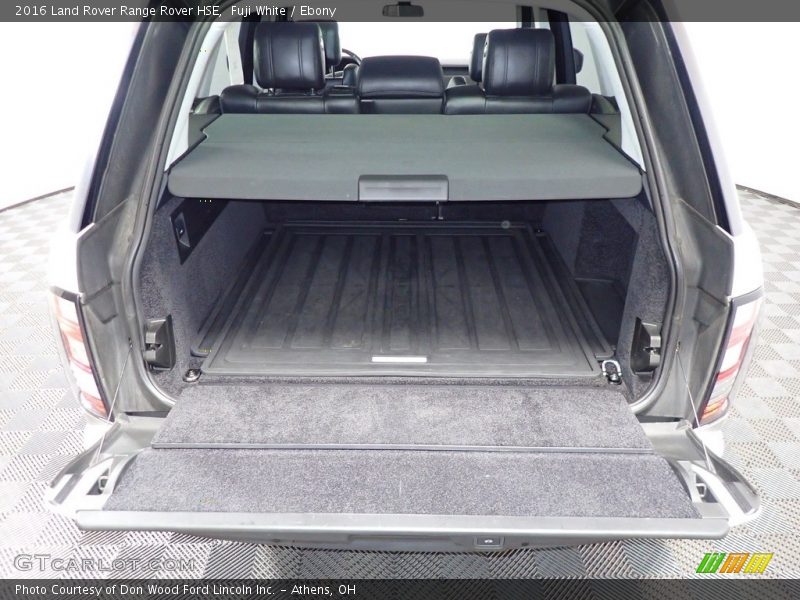 Fuji White / Ebony 2016 Land Rover Range Rover HSE