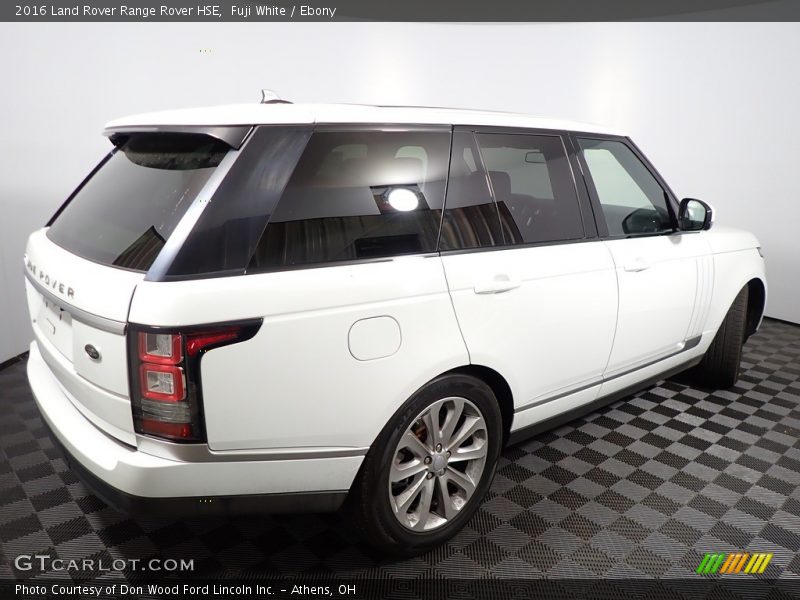 Fuji White / Ebony 2016 Land Rover Range Rover HSE