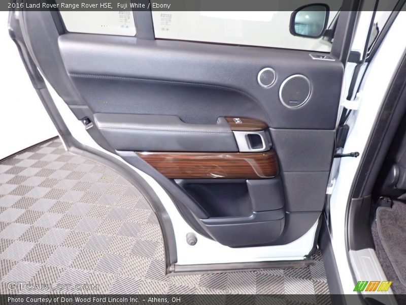 Fuji White / Ebony 2016 Land Rover Range Rover HSE