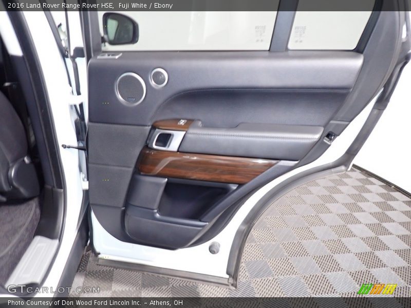 Fuji White / Ebony 2016 Land Rover Range Rover HSE