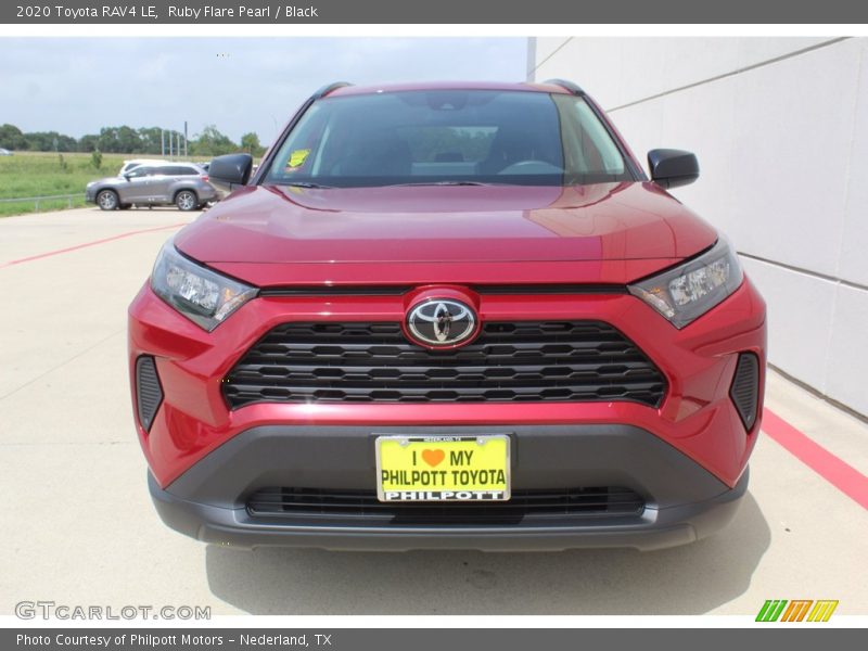Ruby Flare Pearl / Black 2020 Toyota RAV4 LE
