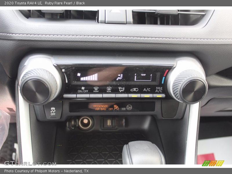 Ruby Flare Pearl / Black 2020 Toyota RAV4 LE