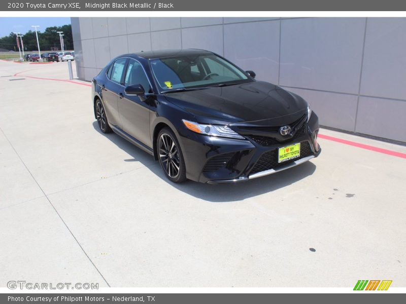 Midnight Black Metallic / Black 2020 Toyota Camry XSE