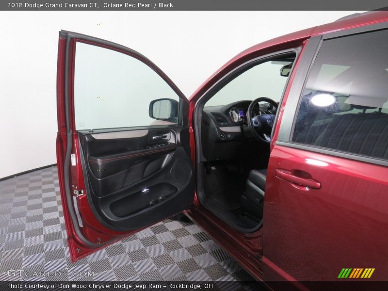 Octane Red Pearl / Black 2018 Dodge Grand Caravan GT