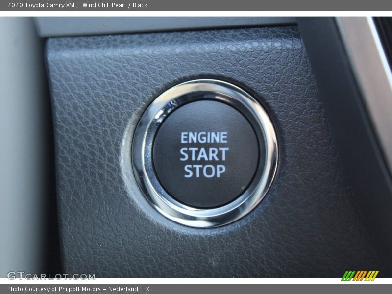 Wind Chill Pearl / Black 2020 Toyota Camry XSE