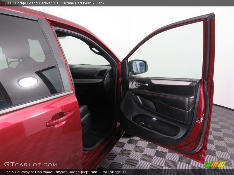 Octane Red Pearl / Black 2018 Dodge Grand Caravan GT