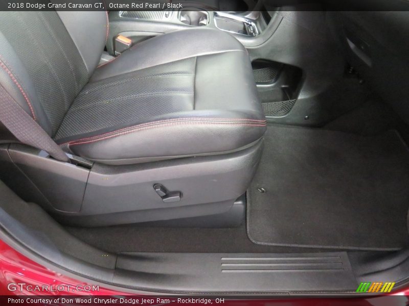 Octane Red Pearl / Black 2018 Dodge Grand Caravan GT