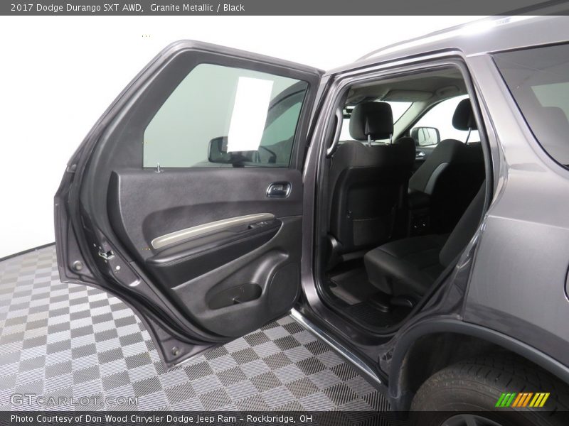 Granite Metallic / Black 2017 Dodge Durango SXT AWD