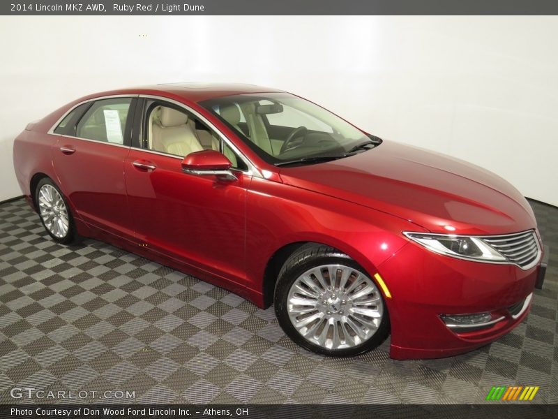 Front 3/4 View of 2014 MKZ AWD