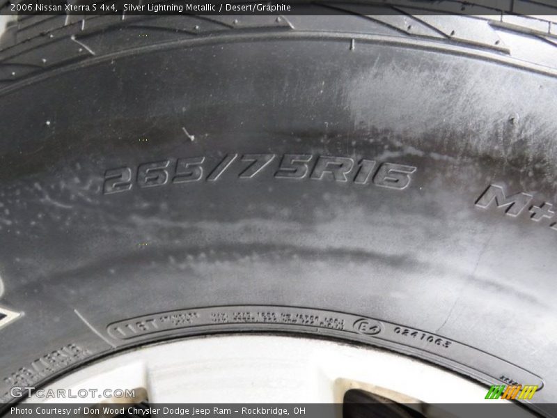 Silver Lightning Metallic / Desert/Graphite 2006 Nissan Xterra S 4x4