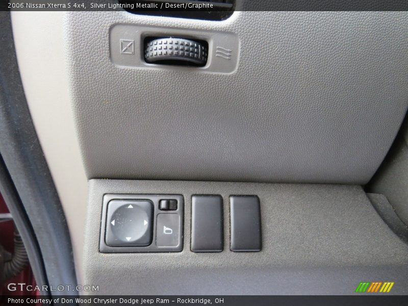Silver Lightning Metallic / Desert/Graphite 2006 Nissan Xterra S 4x4