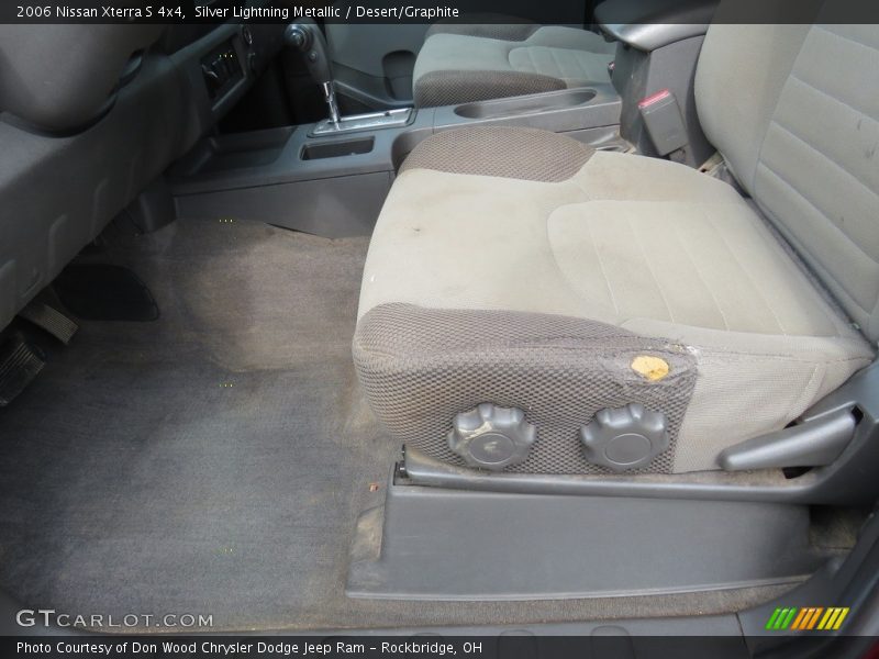 Silver Lightning Metallic / Desert/Graphite 2006 Nissan Xterra S 4x4