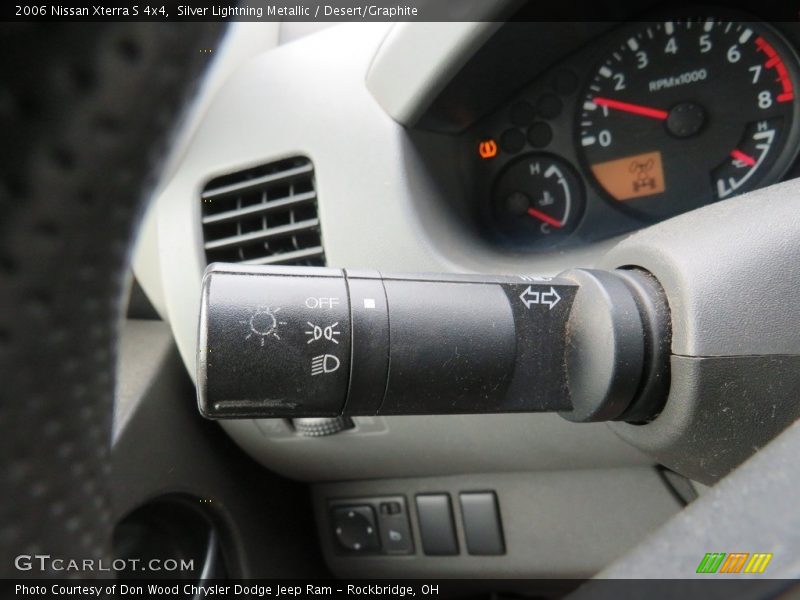 Silver Lightning Metallic / Desert/Graphite 2006 Nissan Xterra S 4x4