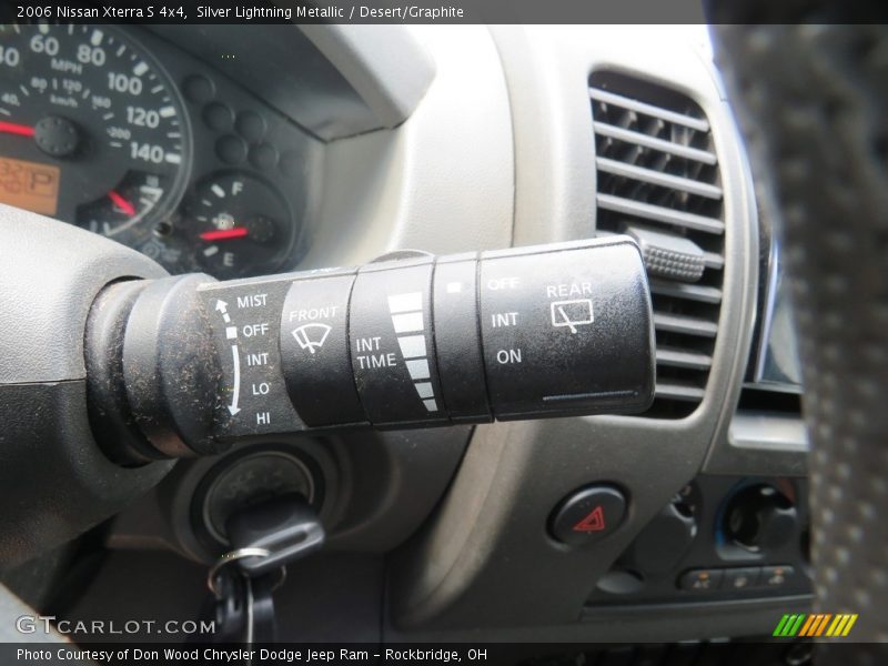 Silver Lightning Metallic / Desert/Graphite 2006 Nissan Xterra S 4x4