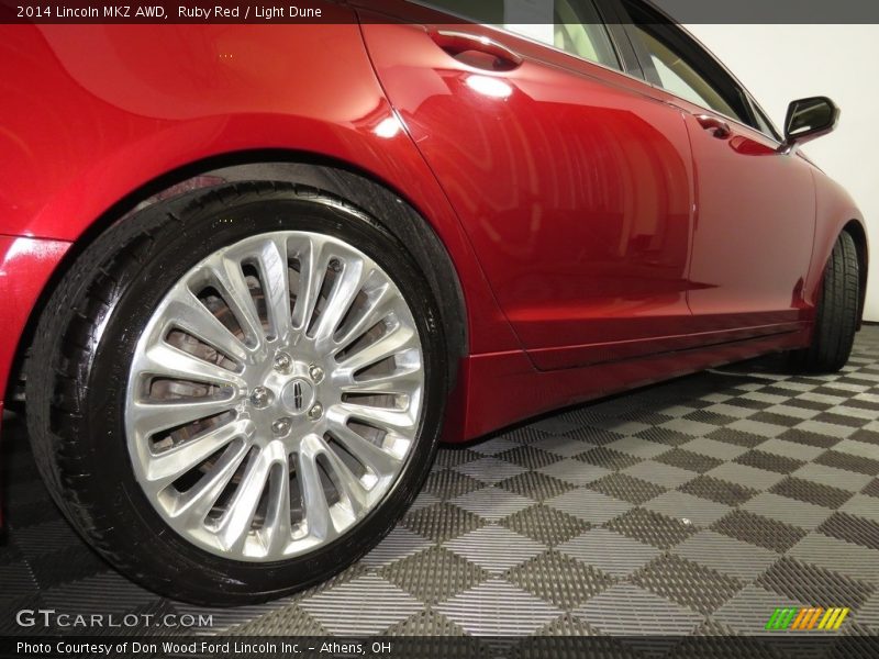  2014 MKZ AWD Wheel