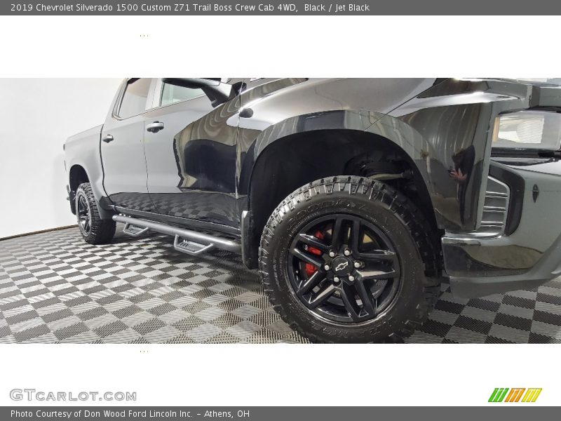 Black / Jet Black 2019 Chevrolet Silverado 1500 Custom Z71 Trail Boss Crew Cab 4WD