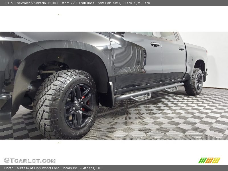 Black / Jet Black 2019 Chevrolet Silverado 1500 Custom Z71 Trail Boss Crew Cab 4WD