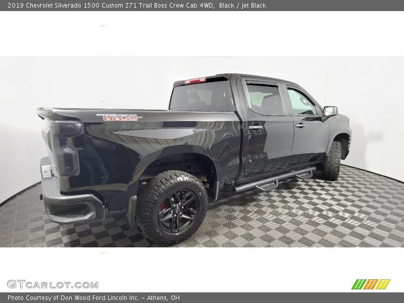 Black / Jet Black 2019 Chevrolet Silverado 1500 Custom Z71 Trail Boss Crew Cab 4WD