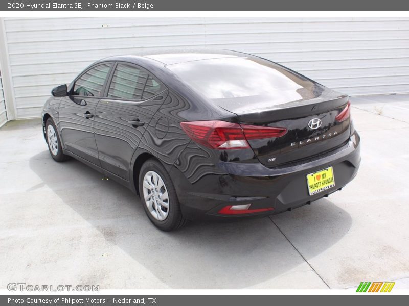 Phantom Black / Beige 2020 Hyundai Elantra SE